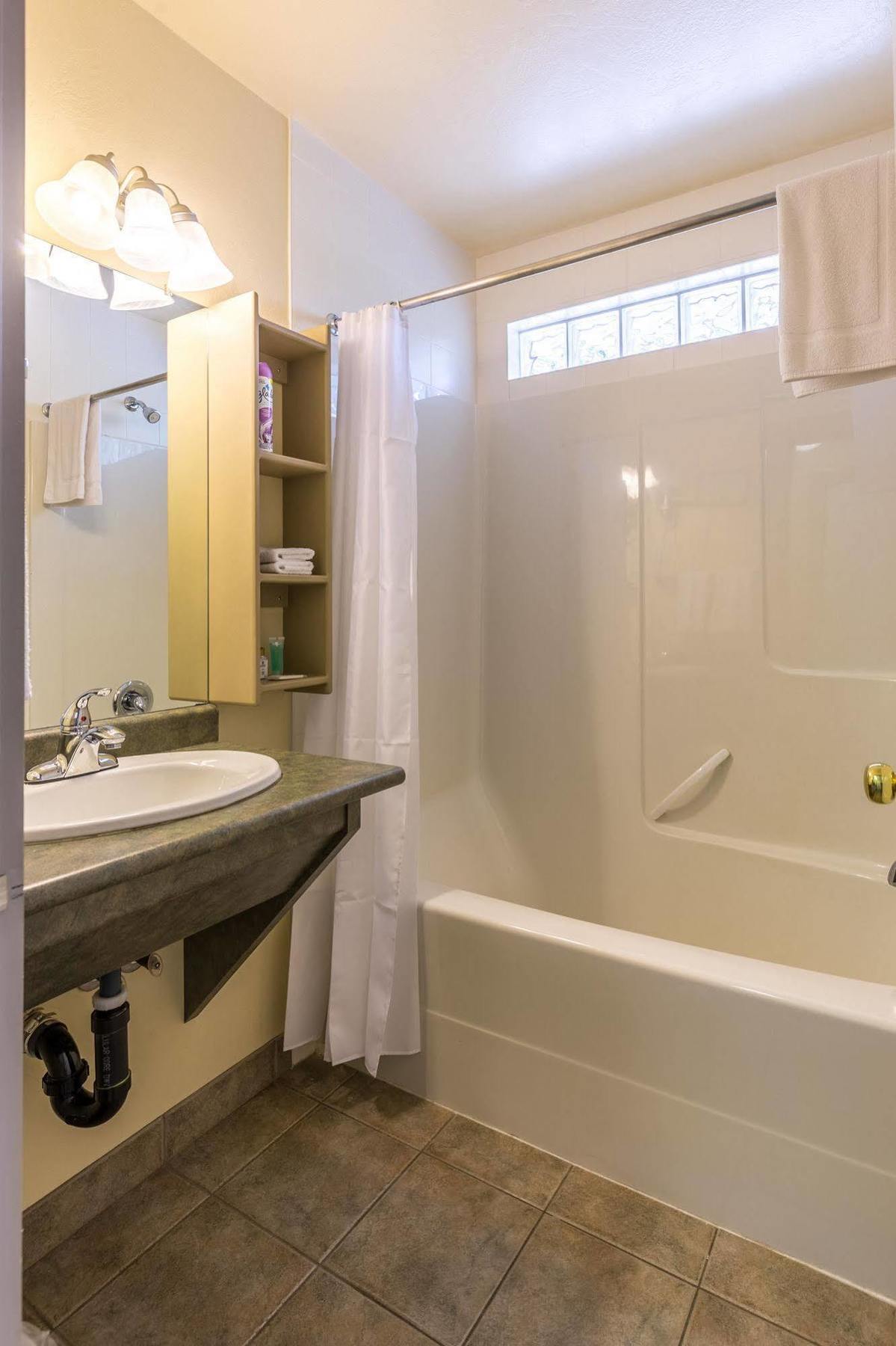 Egmont Motel Bathgate Marina المظهر الخارجي الصورة
